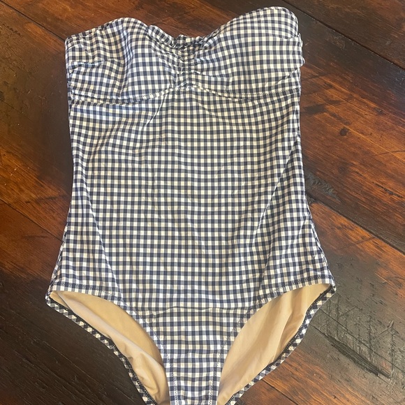 J. Crew Other - J.Crew swimsuit 🩱